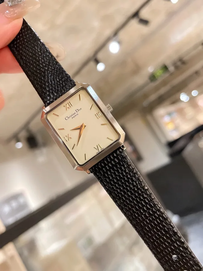 Christian Dior Squar