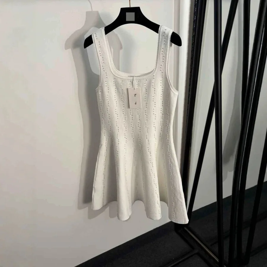 White Knit Sleeveles